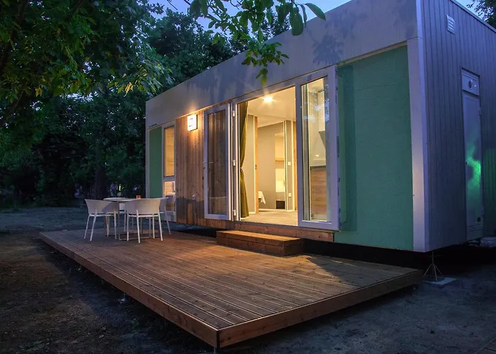 Camping Aurora And Mobile Homes *