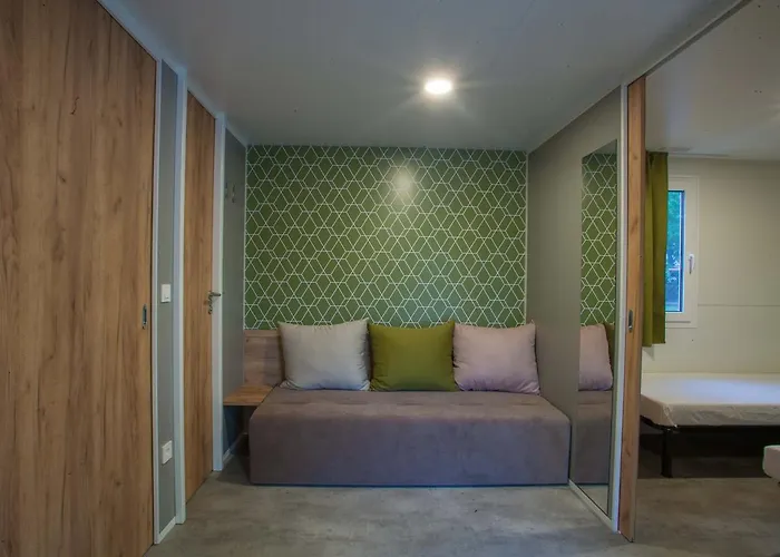 Aurora And Mobile Homes Camping