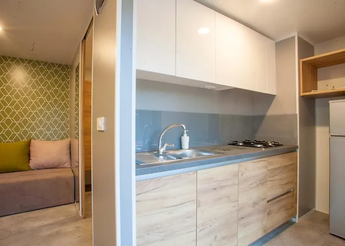 Aurora And Mobile Homes Paralia Pantaleimonos