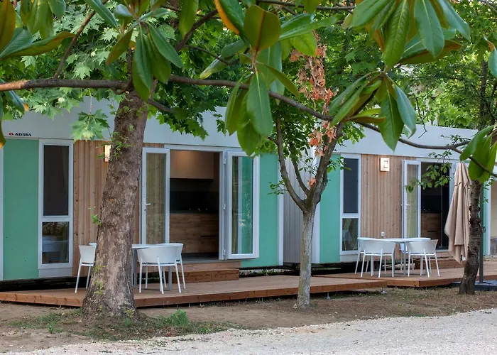 Aurora And Mobile Homes * Paralia Pantaleimonos